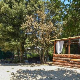 Cozy Stacaravan In Pernes-Les-Fontaines