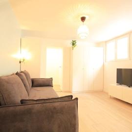 Disponible - Appartement Entier Rénové - Canapé Lit Emma - RERB, 5mn Paris - 2 pers - Parking Rue Gratuit - Tout équipé - 1er étage - 3, hótel í Arcueil