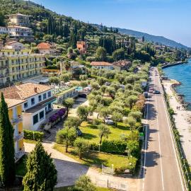 Hotel Internazionale, hotel v destinaci Torri del Benaco
