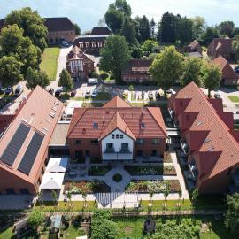 Seehotel Zarrentin, hotell i Zarrentin