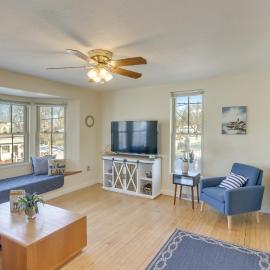 Delafield Vacation Rental Near Lakes & Parks!, hotel v mestu Delafield