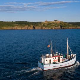 Varra Water - Unique Boat Accomodation - Bornholm - Fjælstavn, hotell i Neksø