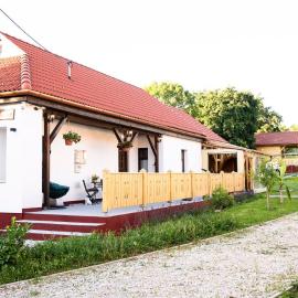 Geszthouse-Tulipános Vendégház, хотел в Borsodgeszt