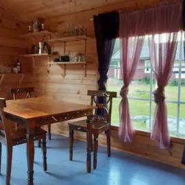 Rentukka - Sähköttömät Yöpymismökit - Off-grid Cottages, hotel en Såris