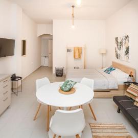 Aris Studio Analipsi Crete