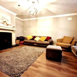 Your Galway Home - Four Bed with Parking!