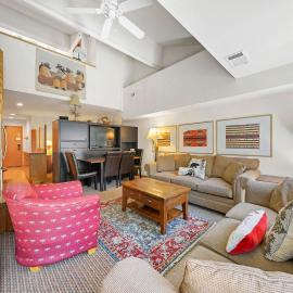 Palisades Tahoe Lodge Rentals Studio Loft #338