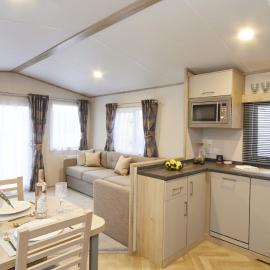 Elegant 2 Bed 1 and Half Bath Caravan in Holiday Resort Village, hotel di Northampton