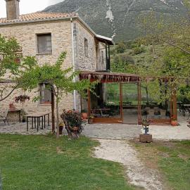 XENONAS SOULIOU, Hotel in Samonída
