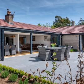 April Cottage - Luxury Country Bolthole