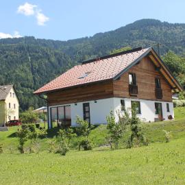 Huis 3landenpunt AT-SLO-IT bij de piste, hotel u gradu 'Arnoldstein'
