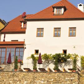 Gästehaus Turm Wachau: Weissenkirchen in der Wachau şehrinde bir otel