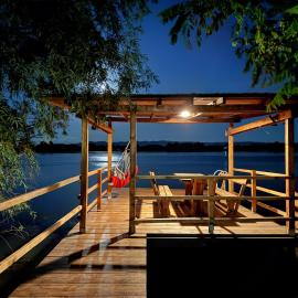 Danube Microhouse, hotell i Divici