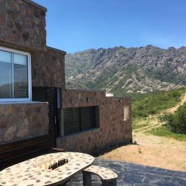 El rey de la montaña – hotel w mieście Cortaderas