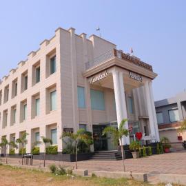 HOTEL ROYAL VILAS9, hotel a Gajraula