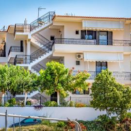 Kottas Apartments, hotel in Paralia Vrachou