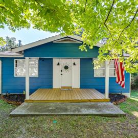 Middle Tennessee Cottage ~ 10 Mi to Dickson!, hotel u gradu 'Lyles'