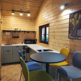 SikorQa Domek nad jeziorem, hotel in Skrzeszew