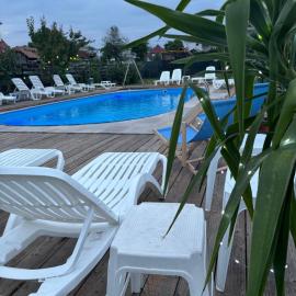 Pensiunea Clasic: Curtea de Argeş şehrinde bir otel