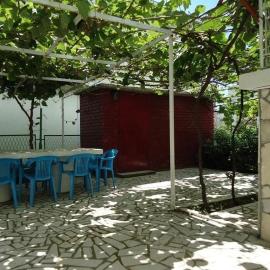 Iva Guest House, Hotel in Sutomore