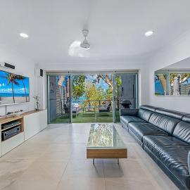 Sunset On Hamilton Island - 2 Bedroom Apartment with views and buggy