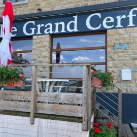 Le grand cerf, hotel em Carignan