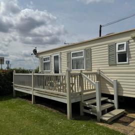 Family Caravan - Sleeps 8 - Pets Ok - Parking, hotell i Hunstanton