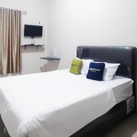 Urbanview Hotel Fira Syariah Muara Enim by RedDoorz, hotel di Muaraenim