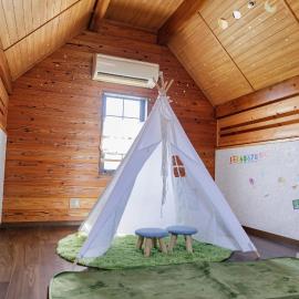 ocean resort mint オーシャンビューを満喫!かわいい三角屋根の三階建て貸切別荘 南房総白浜, hotel a Shioura