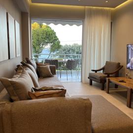 SeaNfinity Spotless, 1BR Apt with Beach View، فندق في أوروبوس