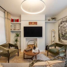 2-Bedroom Harry Potter-Inspired House - Sleeps 6
