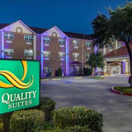 Quality Suites Addison-Dallas, hotel em Addison