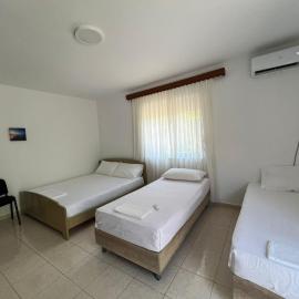 Gjosasi House, hotel v destinaci Lukovë