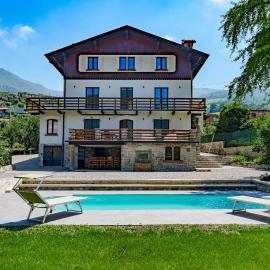 Villa MariAurelia Luxury: Sulzano'da bir otel