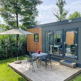 Holiday Home Tiny Haus Altmühlblick II by Interhome, hotel i Riedenburg