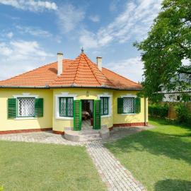 Holiday Home Stella by Interhome, hotel in Balatonboglár
