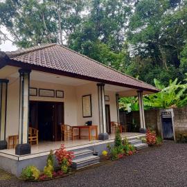 Kaeles House