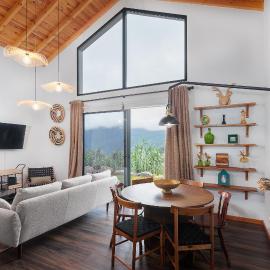 Mountain Chalet by Lavibes, hotel in São Vicente