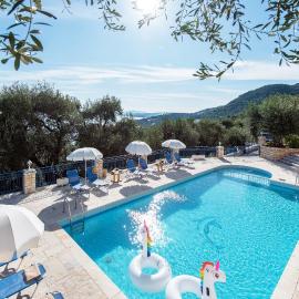 Barbati View Luxury Hotel Apartments – hotel w mieście Barbati