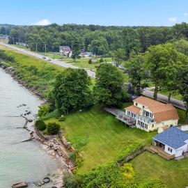 Sunset Haven - Lakeside Retreat in GOTL, hotel a Geneva