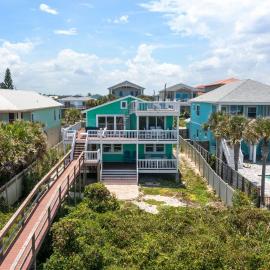 All Decked Out- Beach, 3 levels of decks plus Pool Table