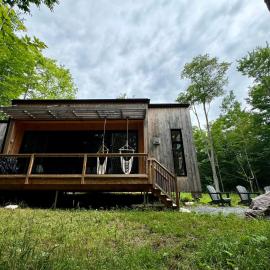 Cottage Zoobox-style 51, hotell i Eastman