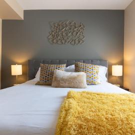 Saints 2BDRM King Suite Deluxe Living Cali