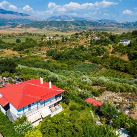 Santa Saranda Villas, hotel v destinaci Pllakë