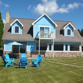 The Life Aquatic - Lakefront Kayaks Included!, Hotel in Alpena