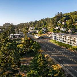 Travelodge by Wyndham Depoe Bay โรงแรมในดีโพเบย์
