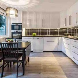 Trivelig familievennlig hus med inngjerdet hage, מלון באוסלו