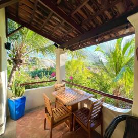 Stylish & Comfortable Condo with Balconies