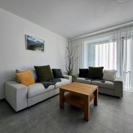 Moderný apartmán NAVIA Rajecké Teplice obklopený nádhernou prírodou a wellness, hotel in Rajecké Teplice
