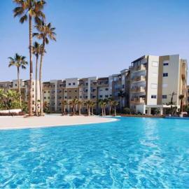 A Luxury 2BR with Big Pools Perfect for Family Summer Escape!, hotel a Monastir